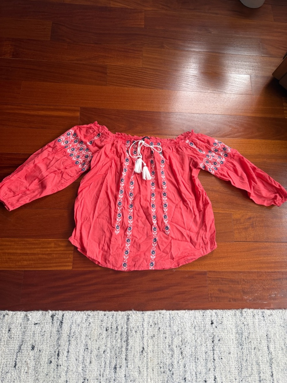 Abercrombie Off-Shoulder Embroidered Women's Top in Coral